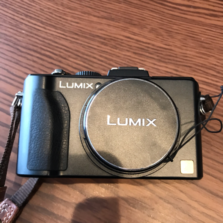 カメラ　パナソニック　DMC-LX5